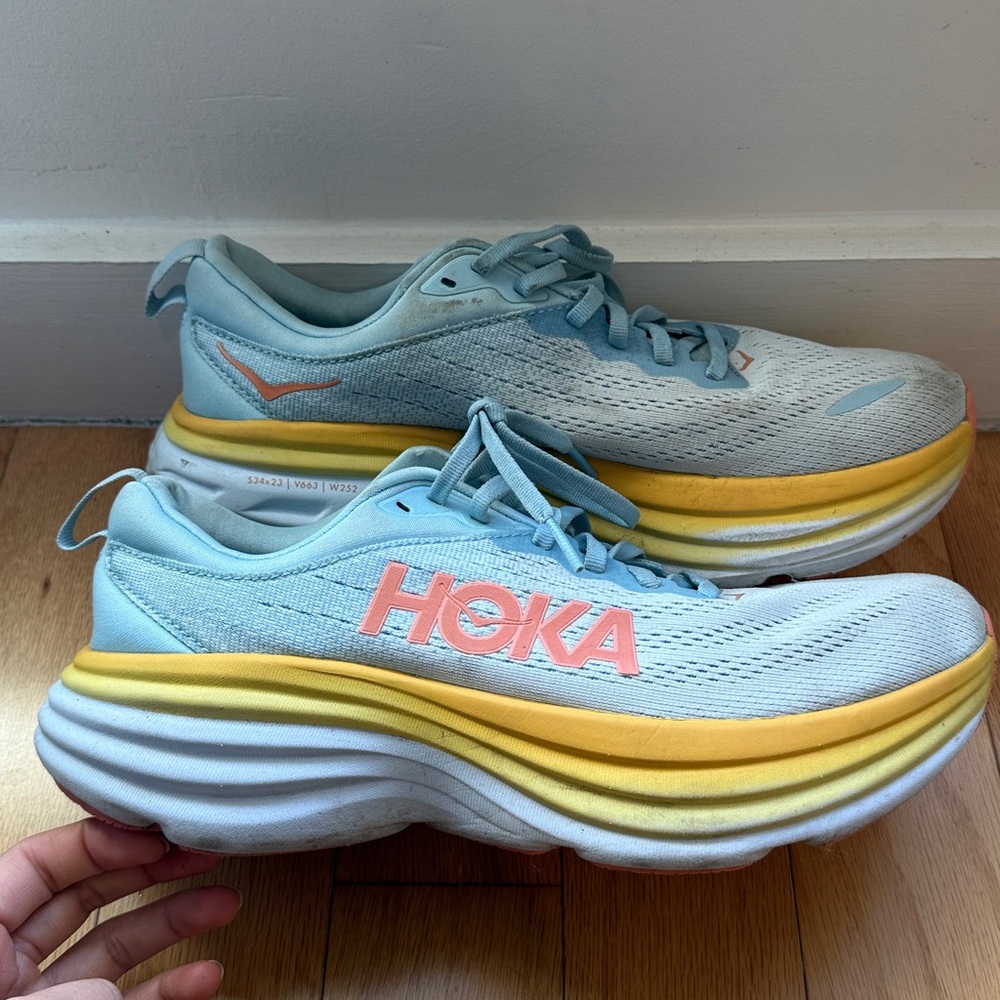 Hoka Bondi 8 size 9